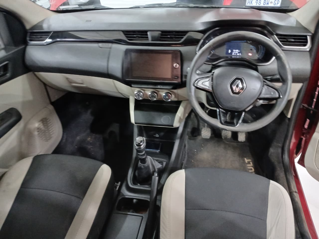 Used Renault Triber 1.0 Dynamique - Private Seller Used Renault Triber 1.0 Dynamique - Private Seller
