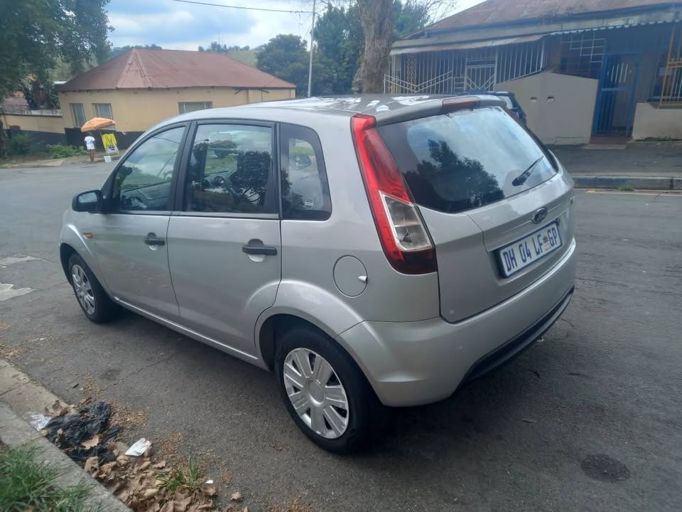 2014 Ford Figo 1.4 Hatchback, Manual, Silver, 114000kms