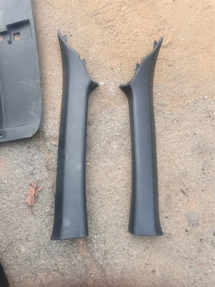 Toyota Corolla Cross pillar post board & door opening trim moulding, left and right ZVG10R-HHXGBN - Private Seller Toyota Corolla Cross pillar post board & door opening trim moulding, left and right ZVG10R-HHXGBN - Private Seller