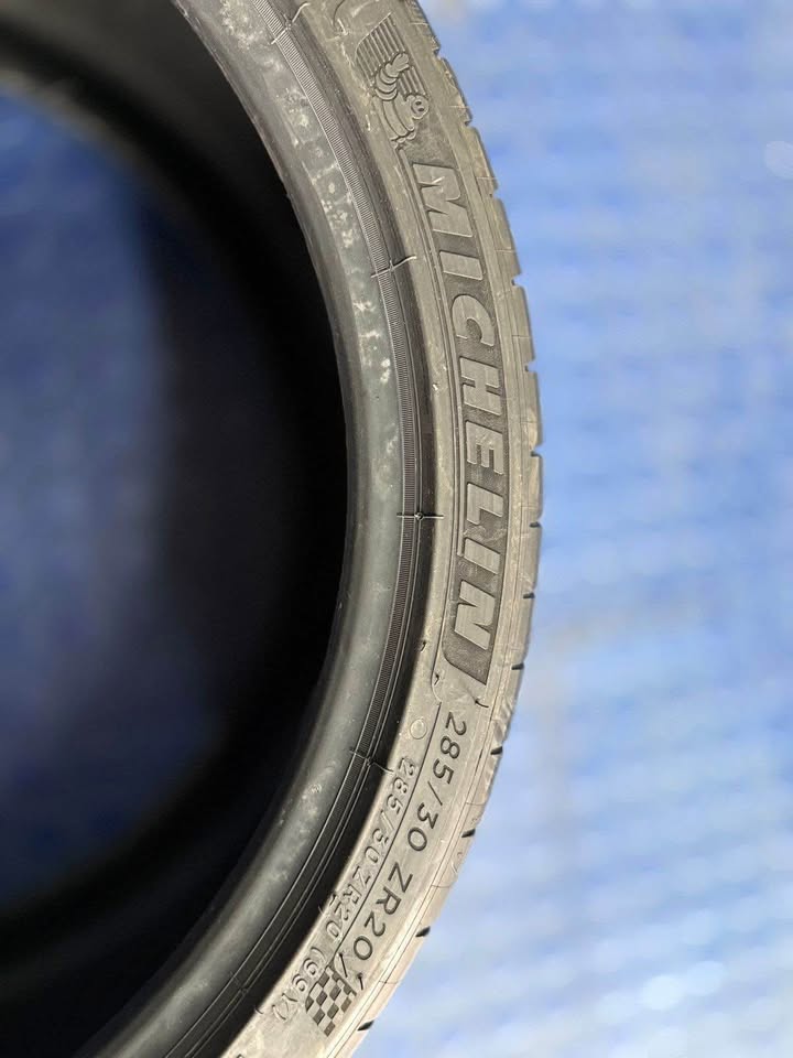 285/30/R20 MICHELIN PILOT SPORT 99Y EXTRA LOAD - Private Seller 285/30/R20 MICHELIN PILOT SPORT 99Y EXTRA LOAD - Private Seller