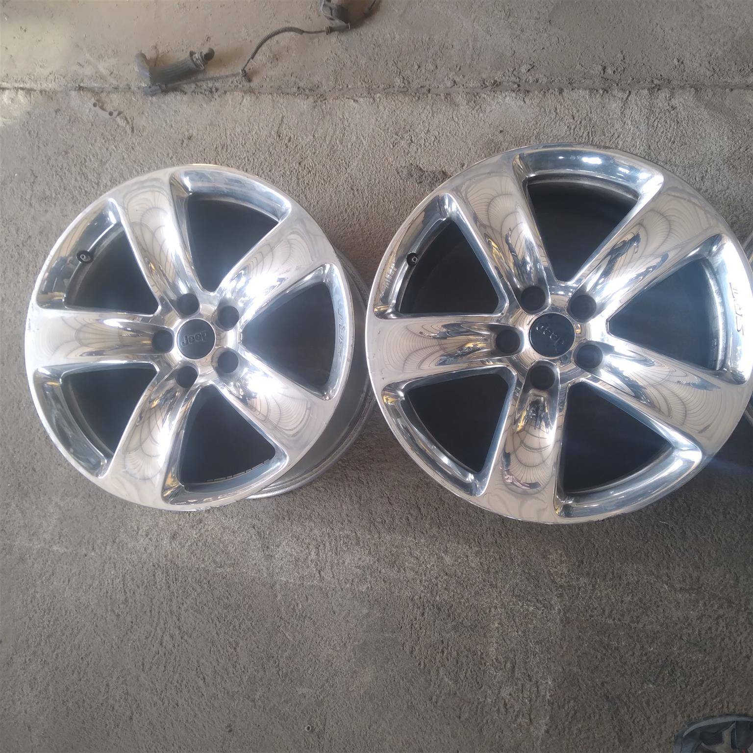 Jeep SRT 20inc RIMS ONLY - Private Seller Jeep SRT 20inc RIMS ONLY - Private Seller