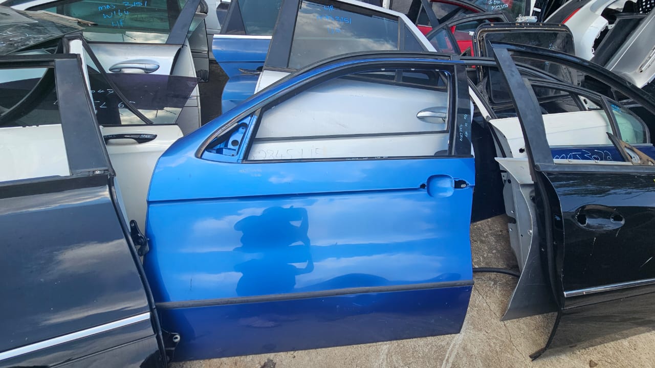 Bmw E53 X5 2002 car door for sale used Blue - Private Seller Bmw E53 X5 2002 car door for sale used Blue - Private Seller