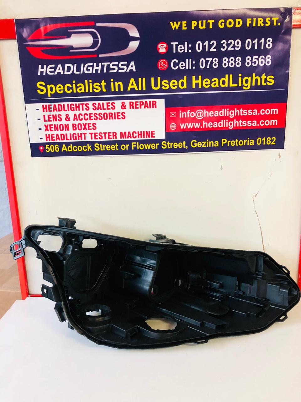 VW Golf 8 TSI GTI GTE right side headlight replacement housing (2023) - Private Seller VW Golf 8 TSI GTI GTE right side headlight replacement housing (2023) - Private Seller