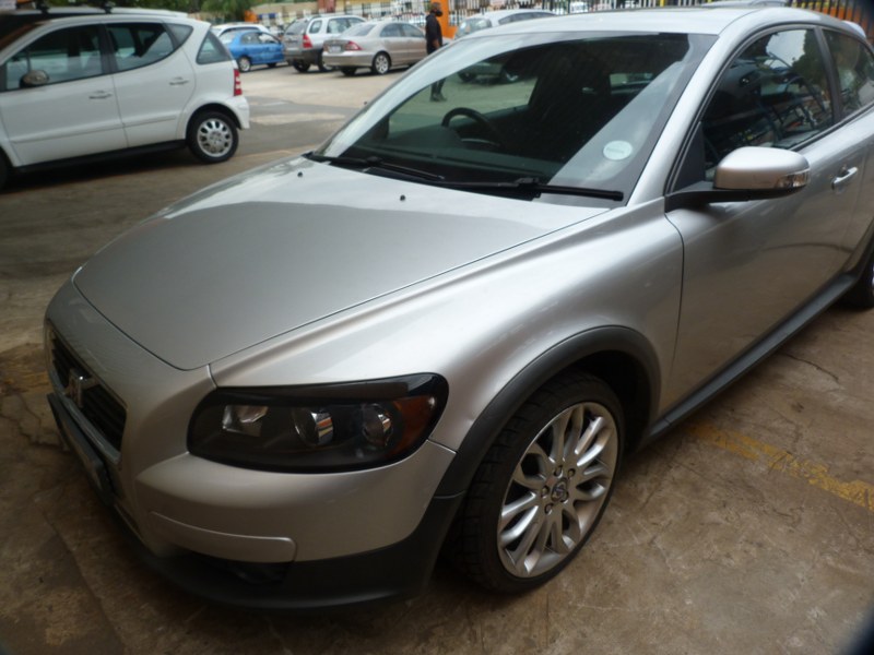 Stripping for parts /Volvo C30 T5 AUTO 2007 - Private Seller Stripping for parts /Volvo C30 T5 AUTO 2007 - Private Seller