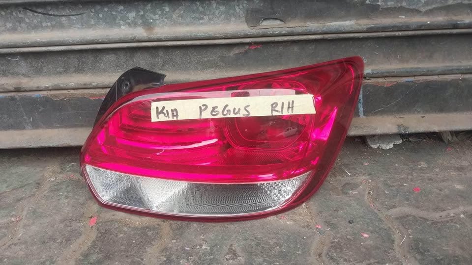 Kia Pegas taillight - Private Seller