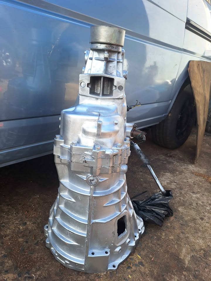 Nissan NP300 2.5 YD25 Recon Gearbox - Private Seller