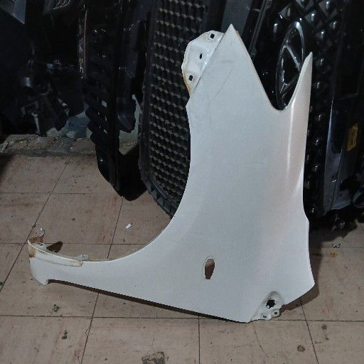 Toyota yaris fender - Private Seller Toyota yaris fender - Private Seller