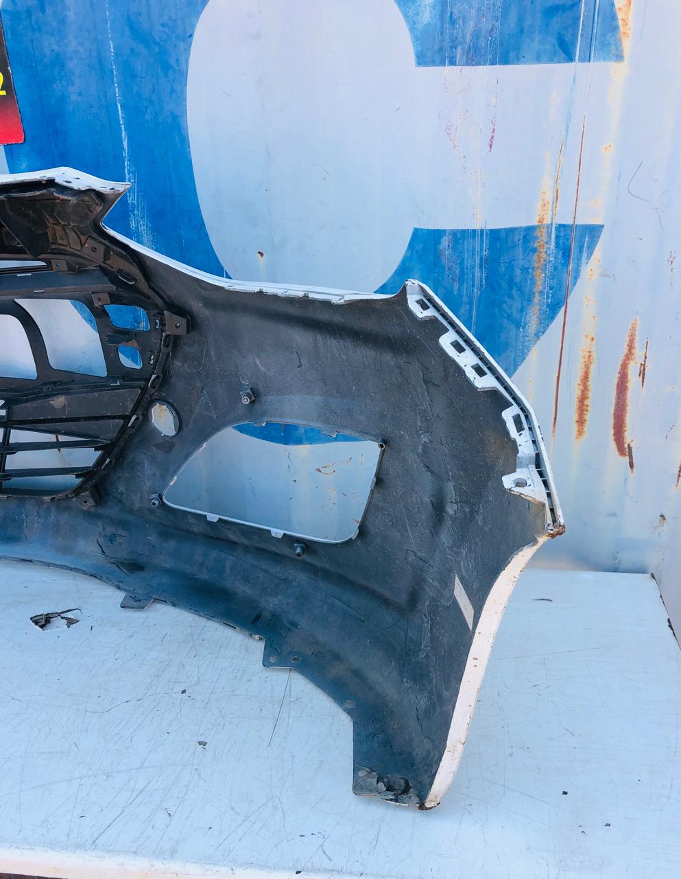 Hyundai i30 front bumper with radiator grill (2012-2017) - Private Seller