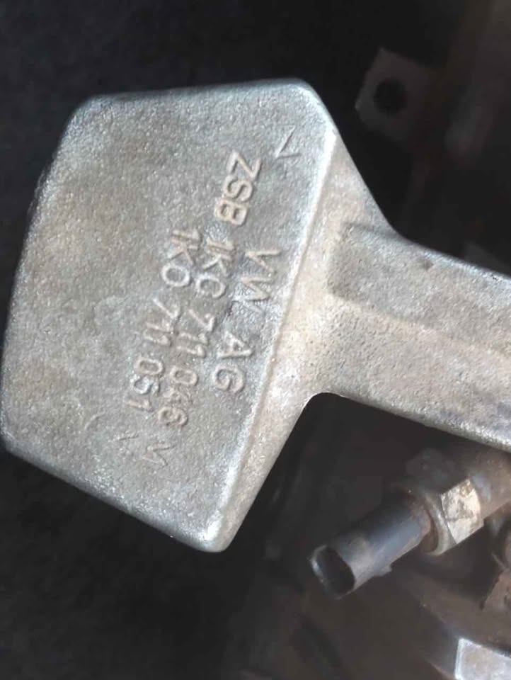 Used Refurbished Six Speed Gearbox of VW Jetta 5 FSI 2L