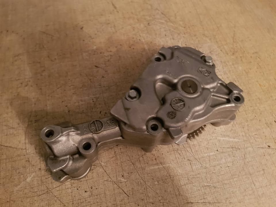 JEEP GRAND CHEROKEE OIL PUMP FORSALE - Private Seller