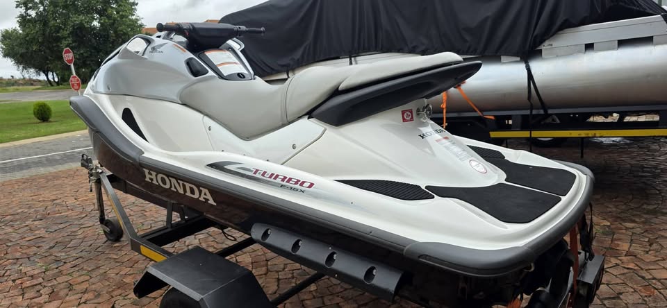 1500 Turbo Honda only 58 hours