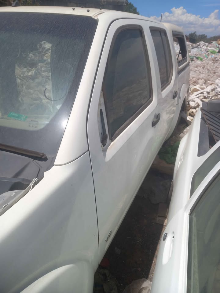 Nissan Navara 3.0 V6 TDCI stripping for spares or take whole van - Private Seller