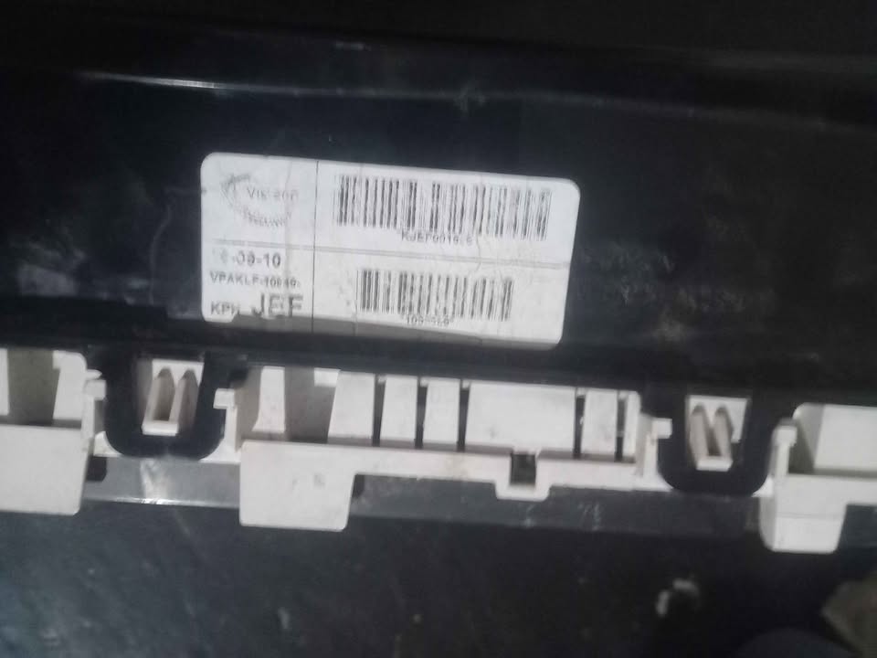 Nissan Navara Cluster - Private Seller