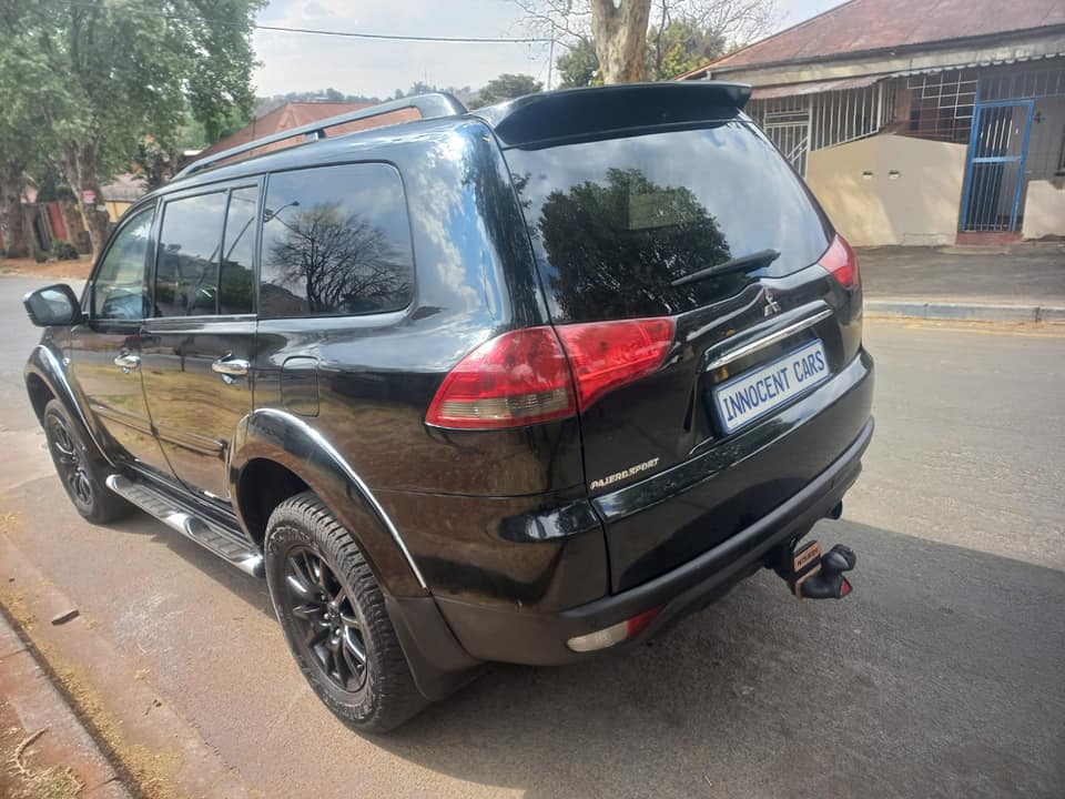2010 MITSUBISHI PAJERO SPORT 3.2 ENGINE DIESEL, AUTOMATIC 4X4,