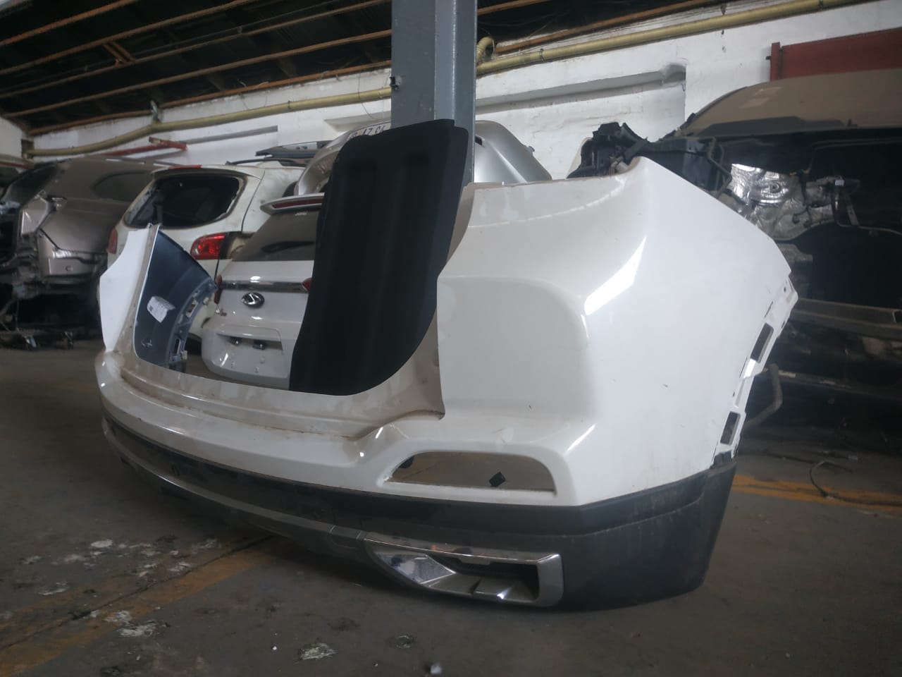 Chery Tiggo 4 Pro complete rear bumper / back bumper - Private Seller Chery Tiggo 4 Pro complete rear bumper / back bumper - Private Seller