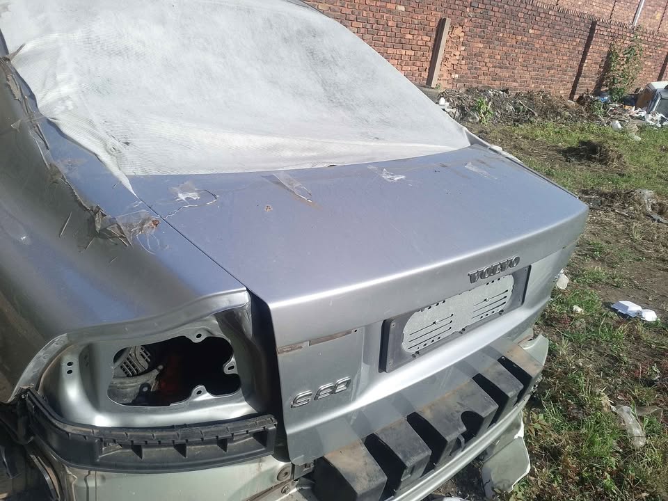 VOLVO S80 2010 BOOT LID FOR SALE - Private Seller VOLVO S80 2010 BOOT LID FOR SALE - Private Seller