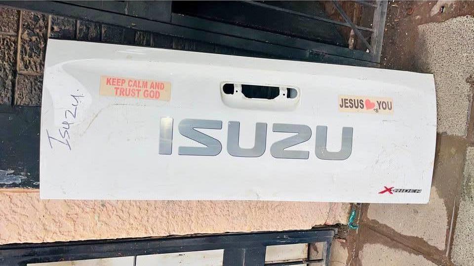 Isuzu D-Max tailgate - Private Seller Isuzu D-Max tailgate - Private Seller