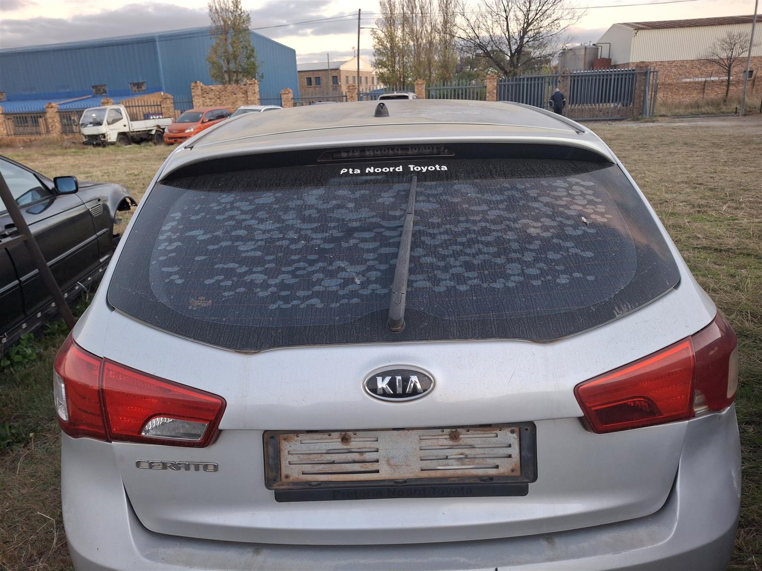 Kia Cerato hatchback tailgate for sale - Private Seller Kia Cerato hatchback tailgate for sale - Private Seller