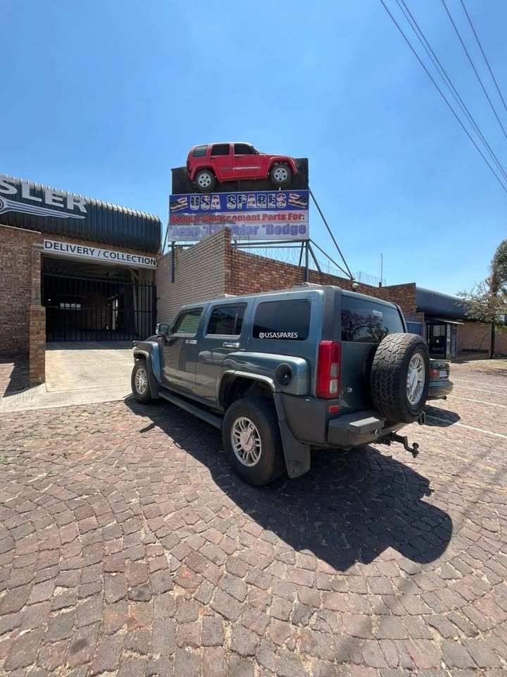 Hummer H3 3.7 Body and Interior parts for sale - Private Seller Hummer H3 3.7 Body and Interior parts for sale - Private Seller