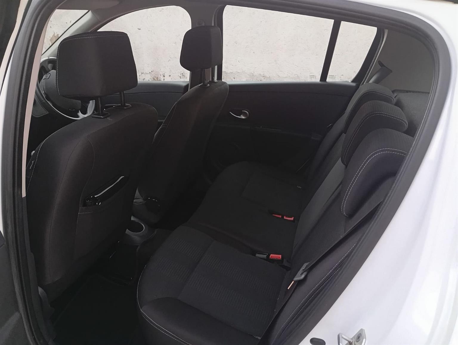 2009 Renault Clio 3 Dynamic TomTom Edition millage 153000km
