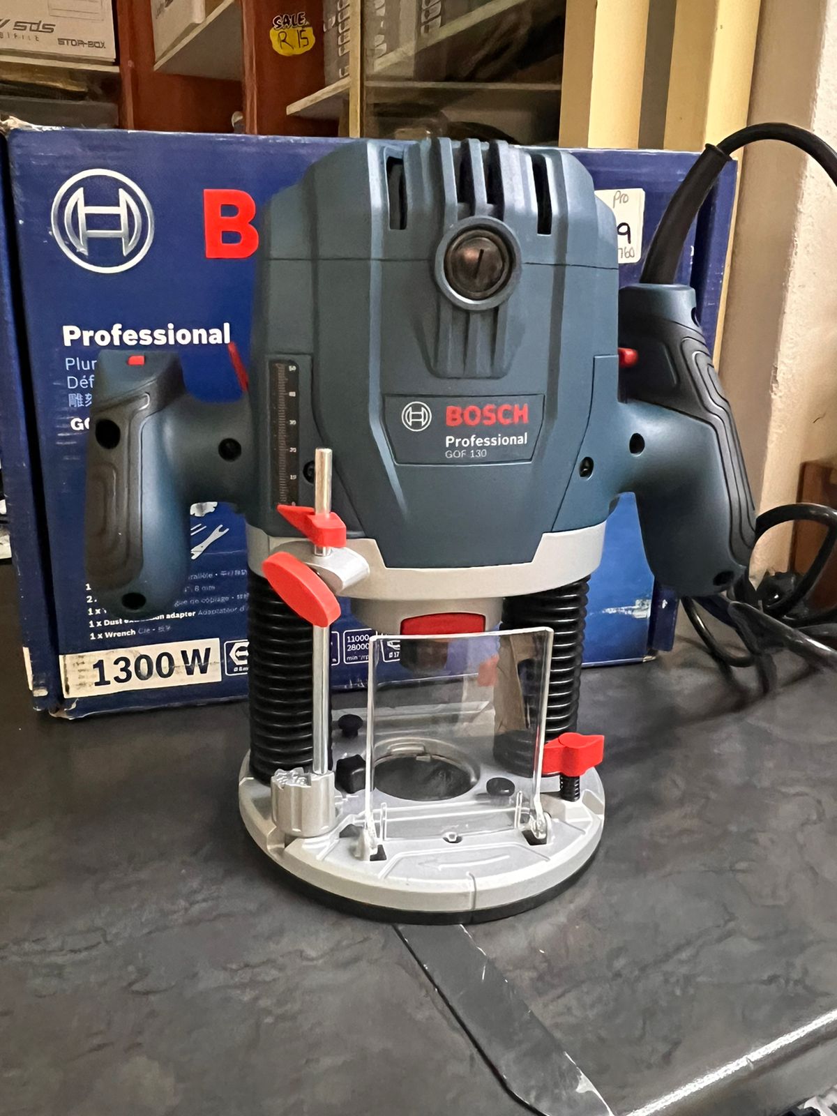 Bosch Professional Plunge Router 130w Junk Mail
