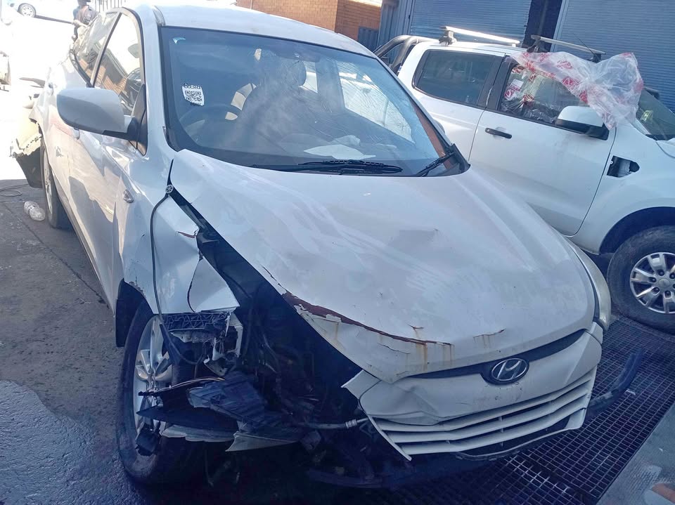 Hyundai ix35 for spares parts - Private Seller Hyundai ix35 for spares parts - Private Seller