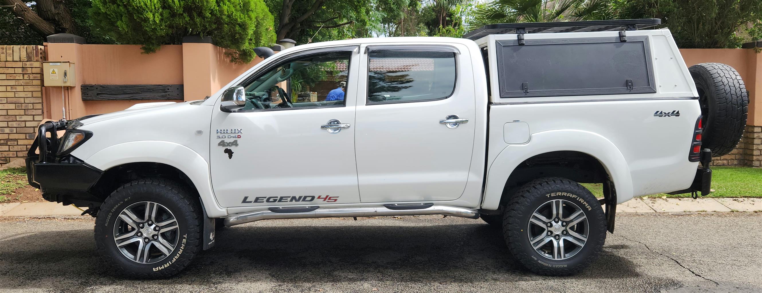 2005 Toyota Hilux D4D 4x4 with lots off extras