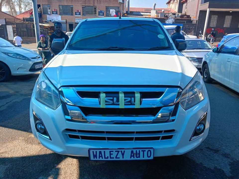 2021 ISUZU KB250 2.5 SINGLE CAB Transmission: Manual Mileage: Fueltype: Diesel White