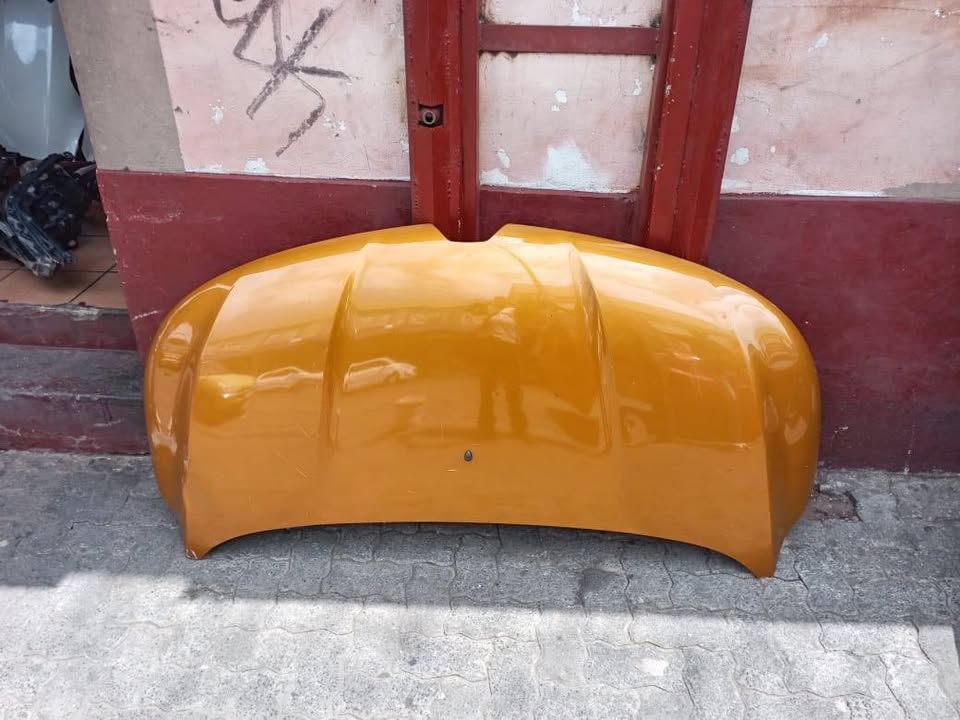 Renault Triber Bonnet - Private Seller Renault Triber Bonnet - Private Seller