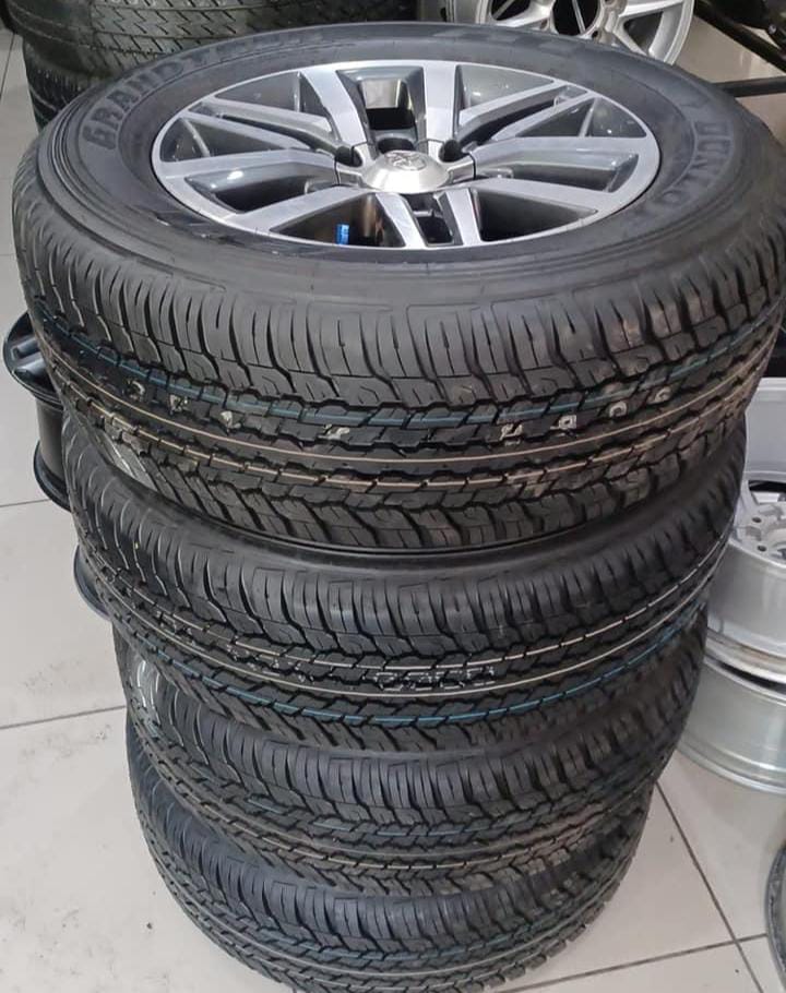 18inch Toyota Hilux/Fortuner original mags with brand new 265/60/18 Dunlop Grand - Private Seller 18inch Toyota Hilux/Fortuner original mags with brand new 265/60/18 Dunlop Grand - Private Seller