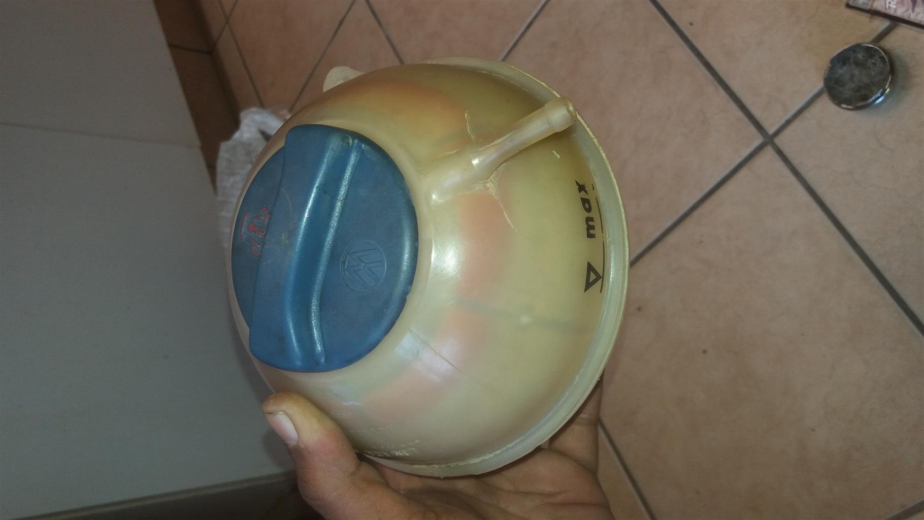 Vw golf expansion tank for sale - Private Seller Vw golf expansion tank for sale - Private Seller