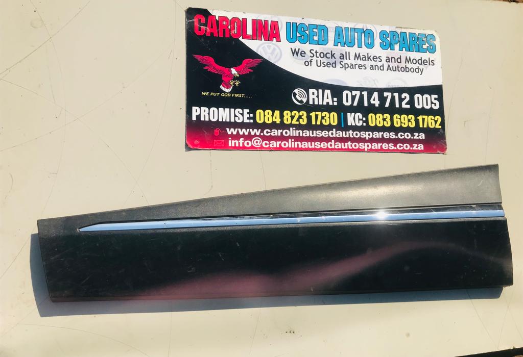 Renault Captur left front door rimming - Private Seller