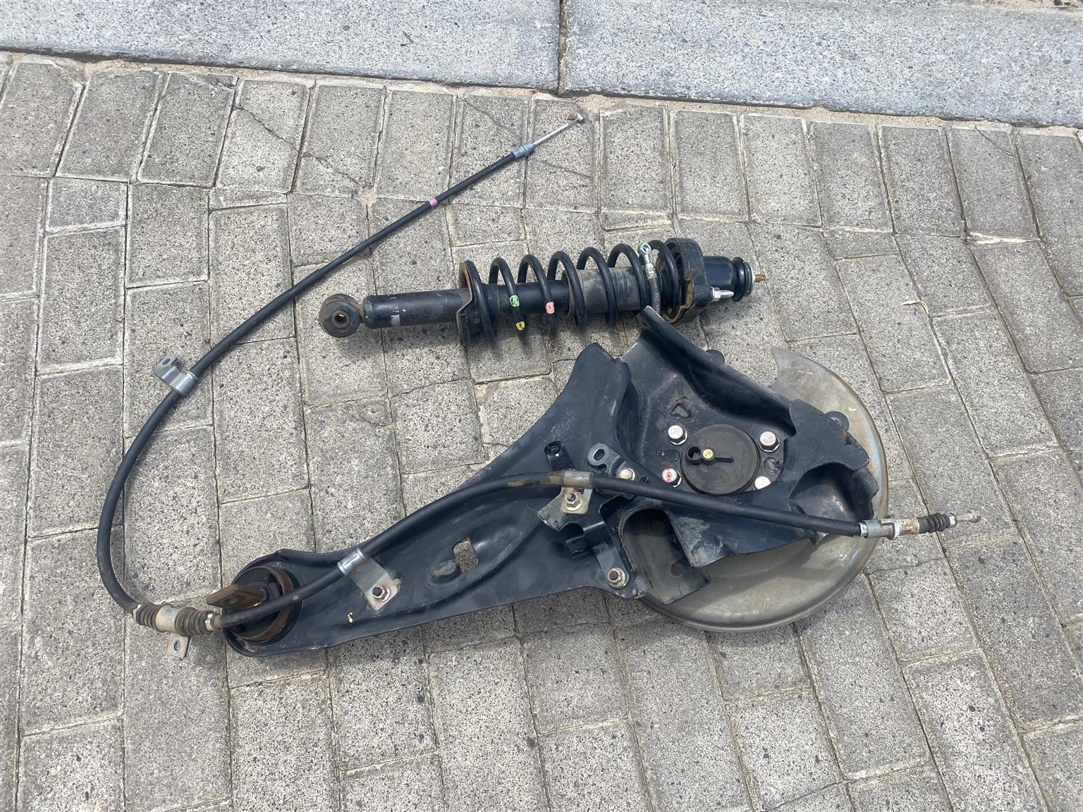 2015 MITSUBISHI ASX LEFT REAR COMPLETE HUB AND SHOCK ABSORBER FOR SALE - Private Seller