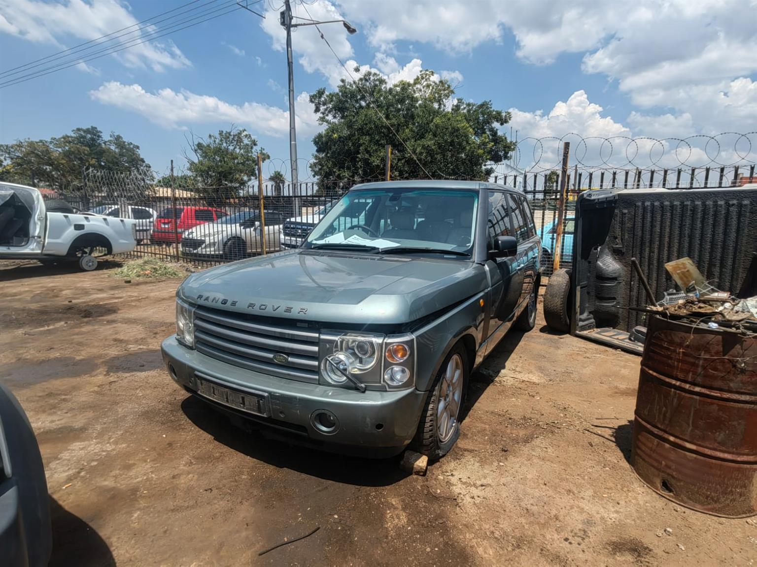 Land Rover Range Rover Big body 2006 4.4 petrol automatic stripping for spares