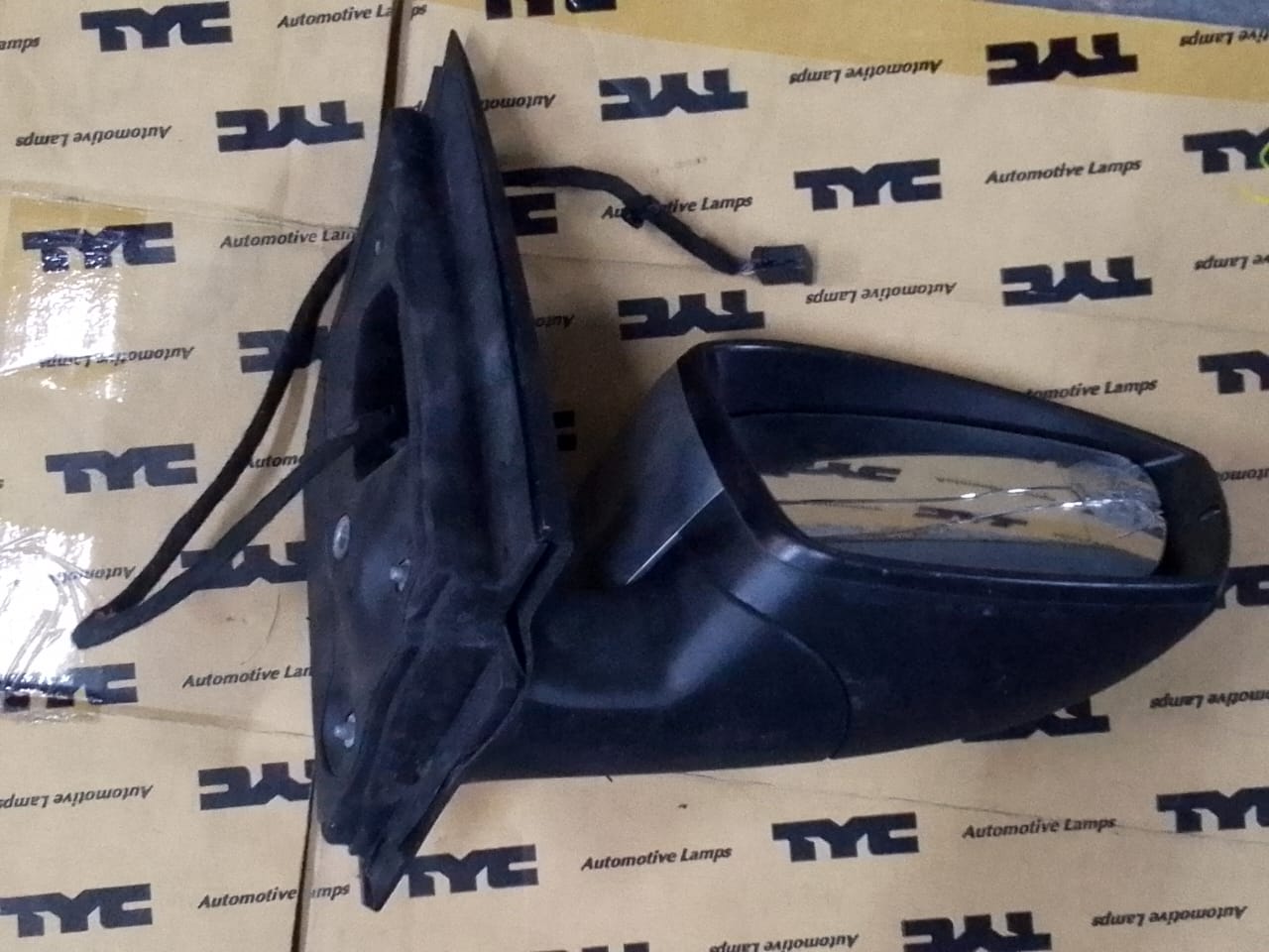 (2012-2016) VW POLO 8 RHS MIRROR WITH INDICATOR FOR SALE