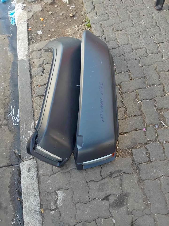 JEEP WRANGLER FENDERS BOTH SIDES - Private Seller JEEP WRANGLER FENDERS BOTH SIDES - Private Seller
