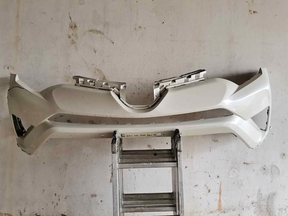 Toyota Rav 4 front bumper 2016-2018 - Private Seller Toyota Rav 4 front bumper 2016-2018 - Private Seller