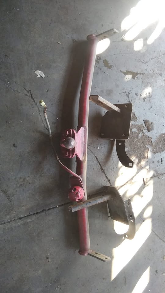 MAZDA ASTINA TOWBAR - Private Seller MAZDA ASTINA TOWBAR - Private Seller