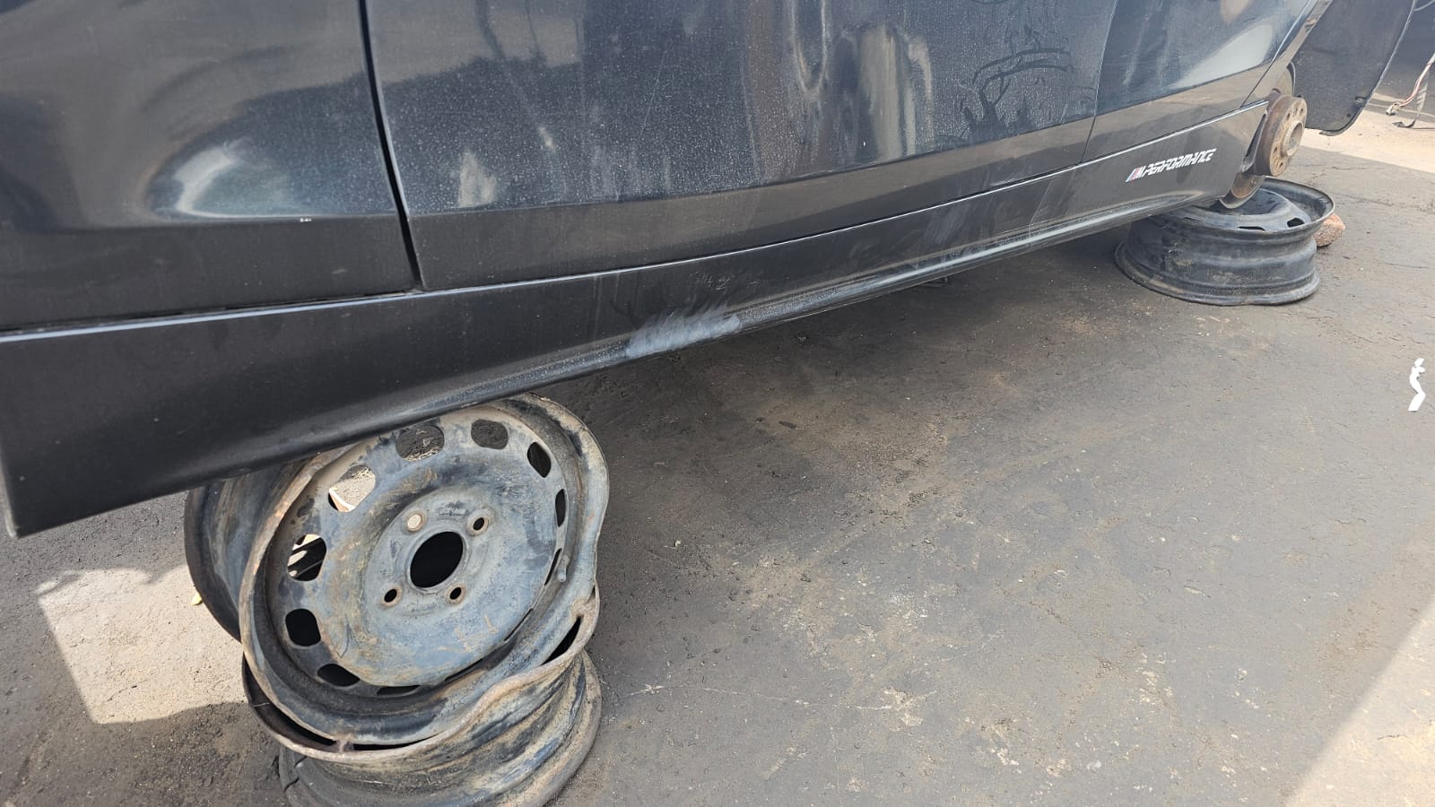 2005 BMW 116i side skirts used for sale - Private Seller
