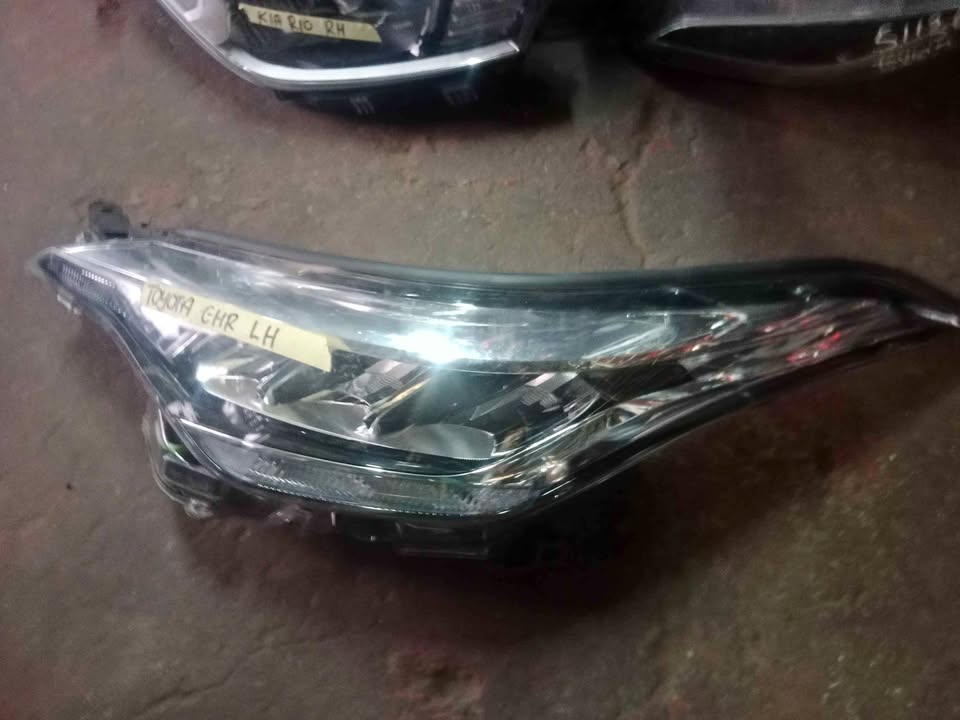 Toyota CHR headlight - Private Seller Toyota CHR headlight - Private Seller