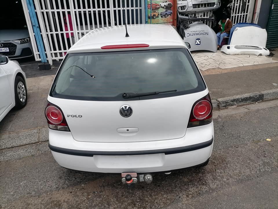 2005 Volkswagen polo Bojwa 1.4 Hatchback Comfortline with a nice interior seat