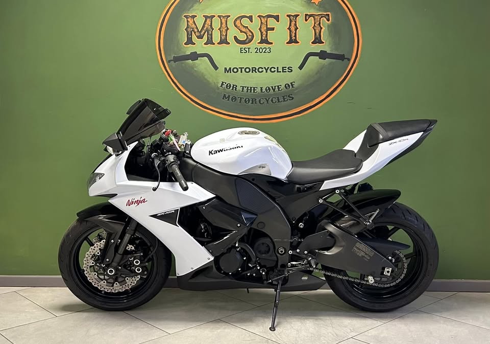 2010 Kawasaki ZX-10R - Private Seller