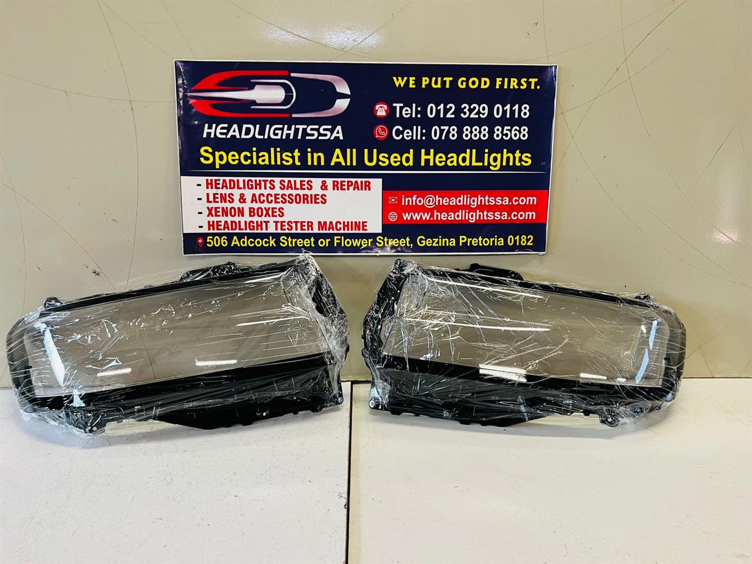 Toyota Land Cruiser LC300 left and right side headlight replacement lens - Private Seller Toyota Land Cruiser LC300 left and right side headlight replacement lens - Private Seller