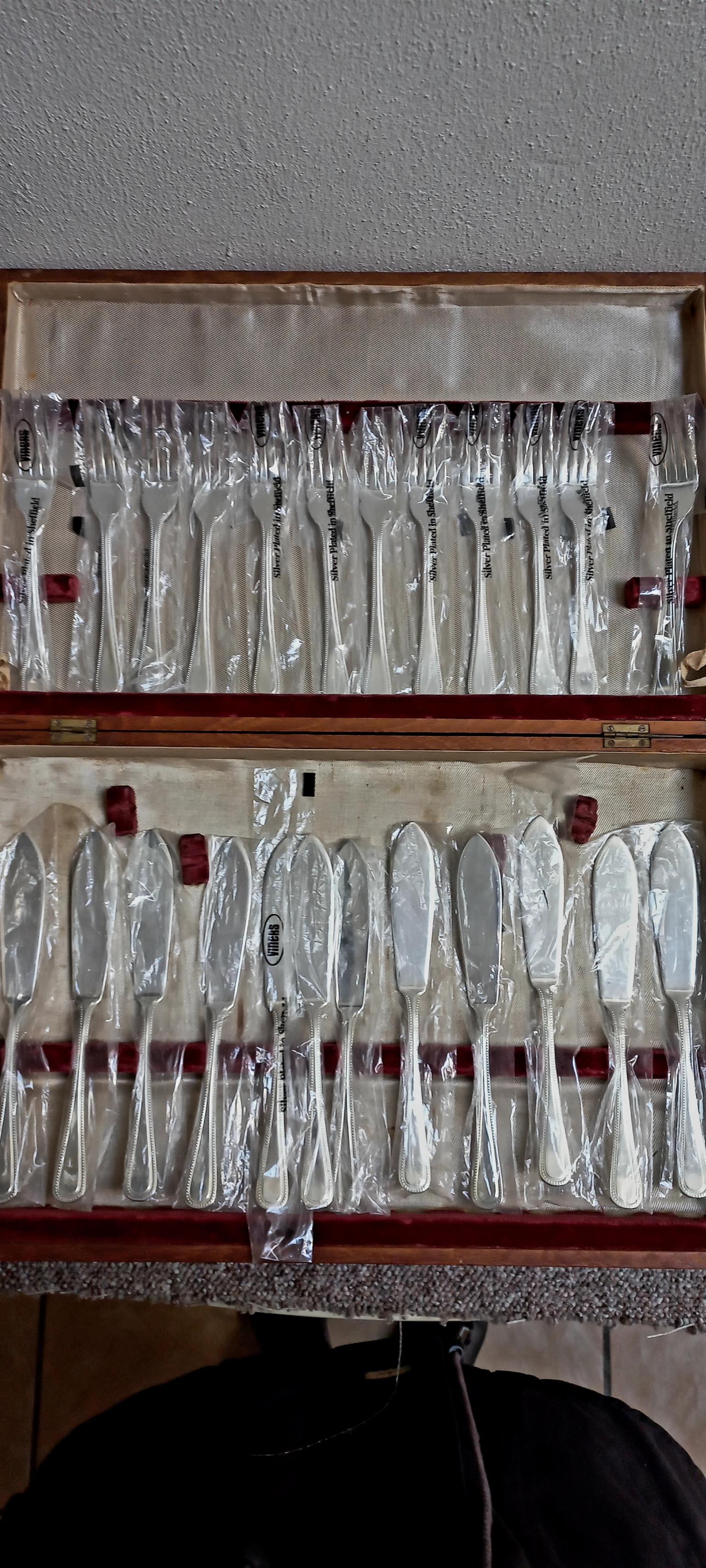 Serving Plates and Cutlery Set