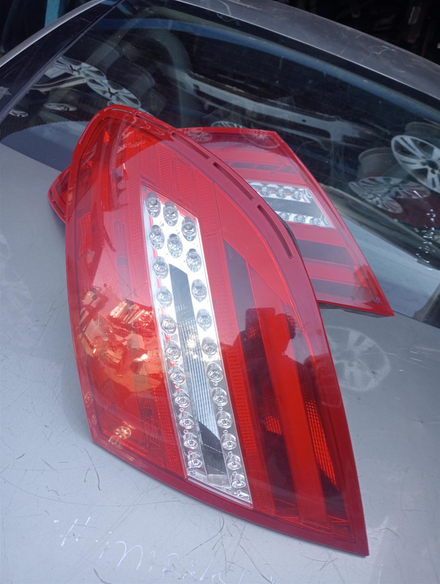 MERCEDES BENZ W204 TAILLIGHTS LED FULL - Private Seller MERCEDES BENZ W204 TAILLIGHTS LED FULL - Private Seller