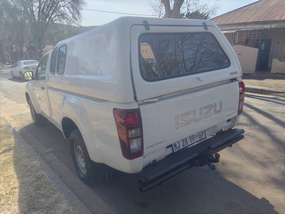 2015 Isuzu kb250 single cab 2.5