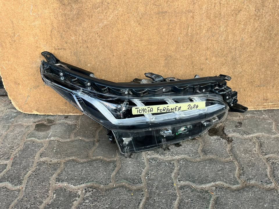 2020 Toyota Fortuner Headlight - Private Seller