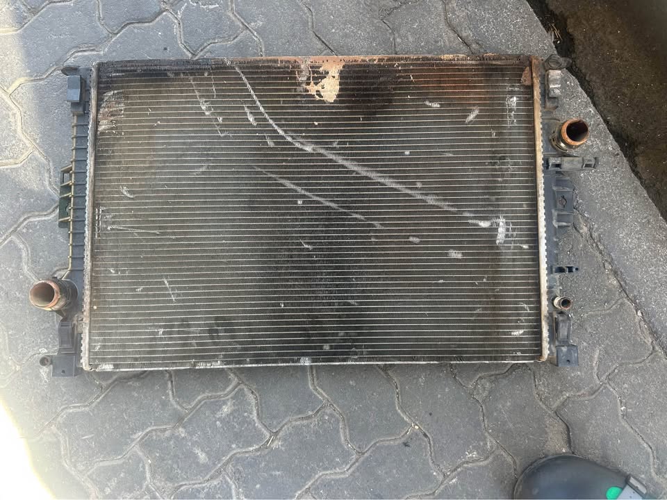 Ford Volvo and Land Rover radiator - Private Seller Ford Volvo and Land Rover radiator - Private Seller