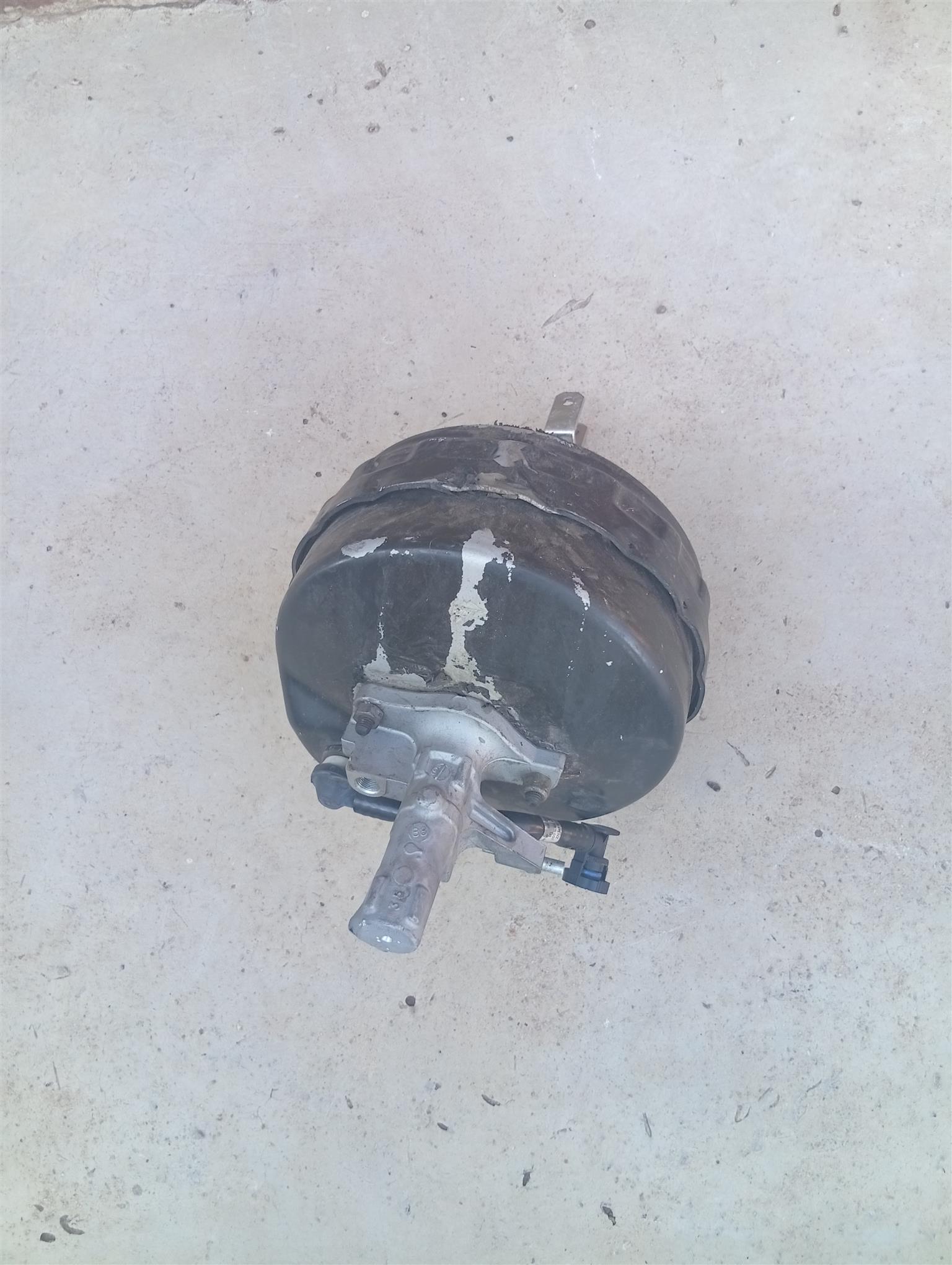 Mercedes Benz w204 break booster - Private Seller Mercedes Benz w204 break booster - Private Seller