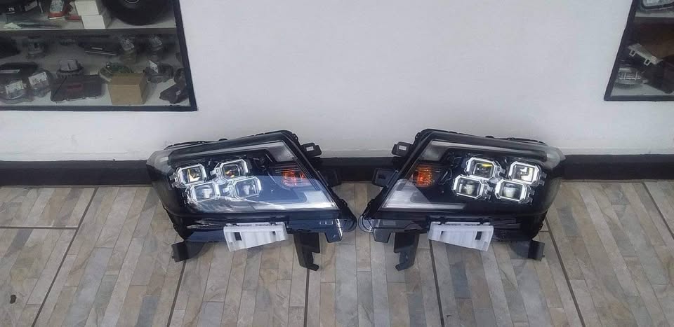 Nissan Navara PRO-4X headlight - Private Seller Nissan Navara PRO-4X headlight - Private Seller
